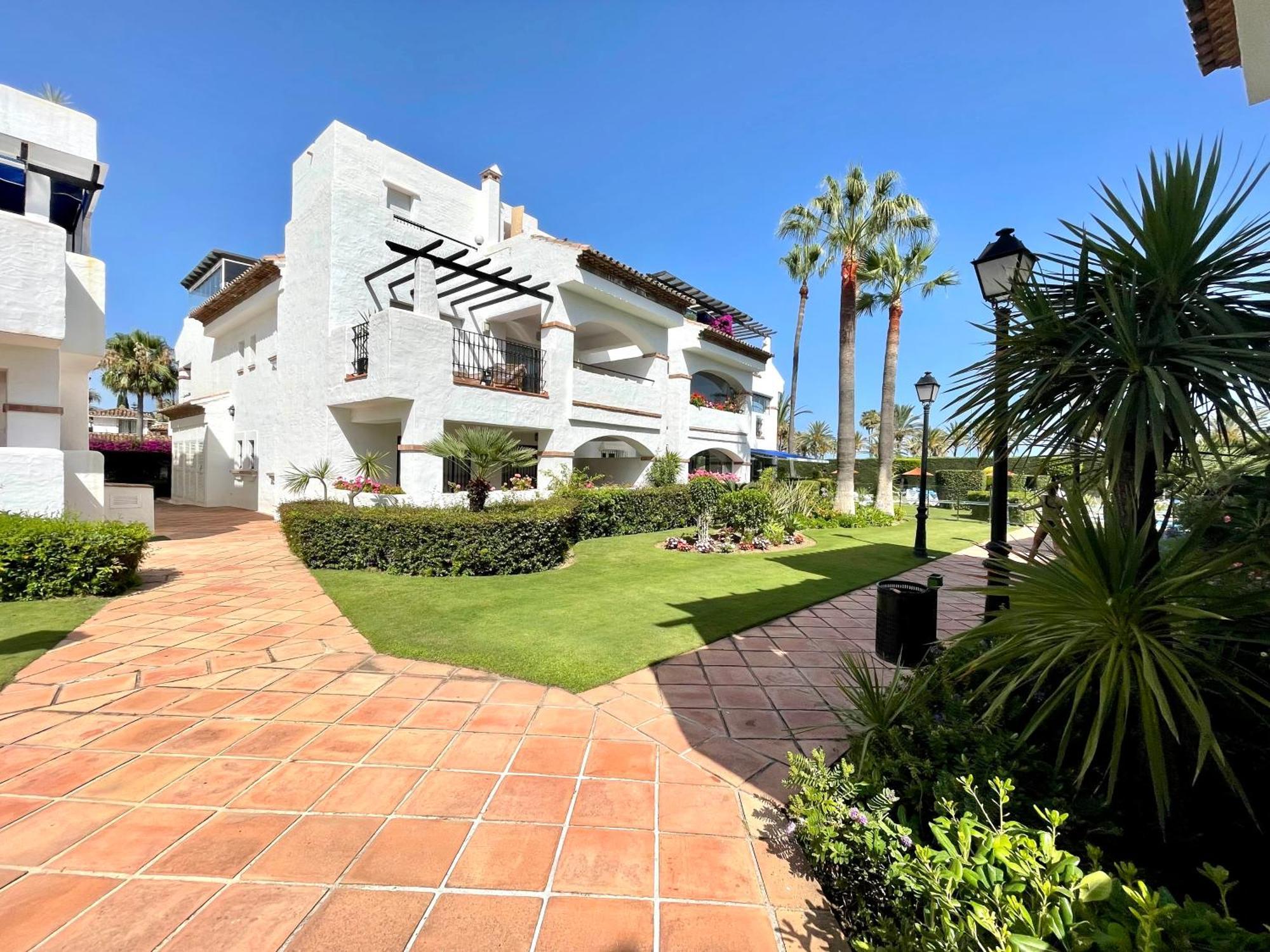 Solguest Apt A 7 Minutos De Puerto Banus 1ª Linea Playa!!! Marbella Dış mekan fotoğraf