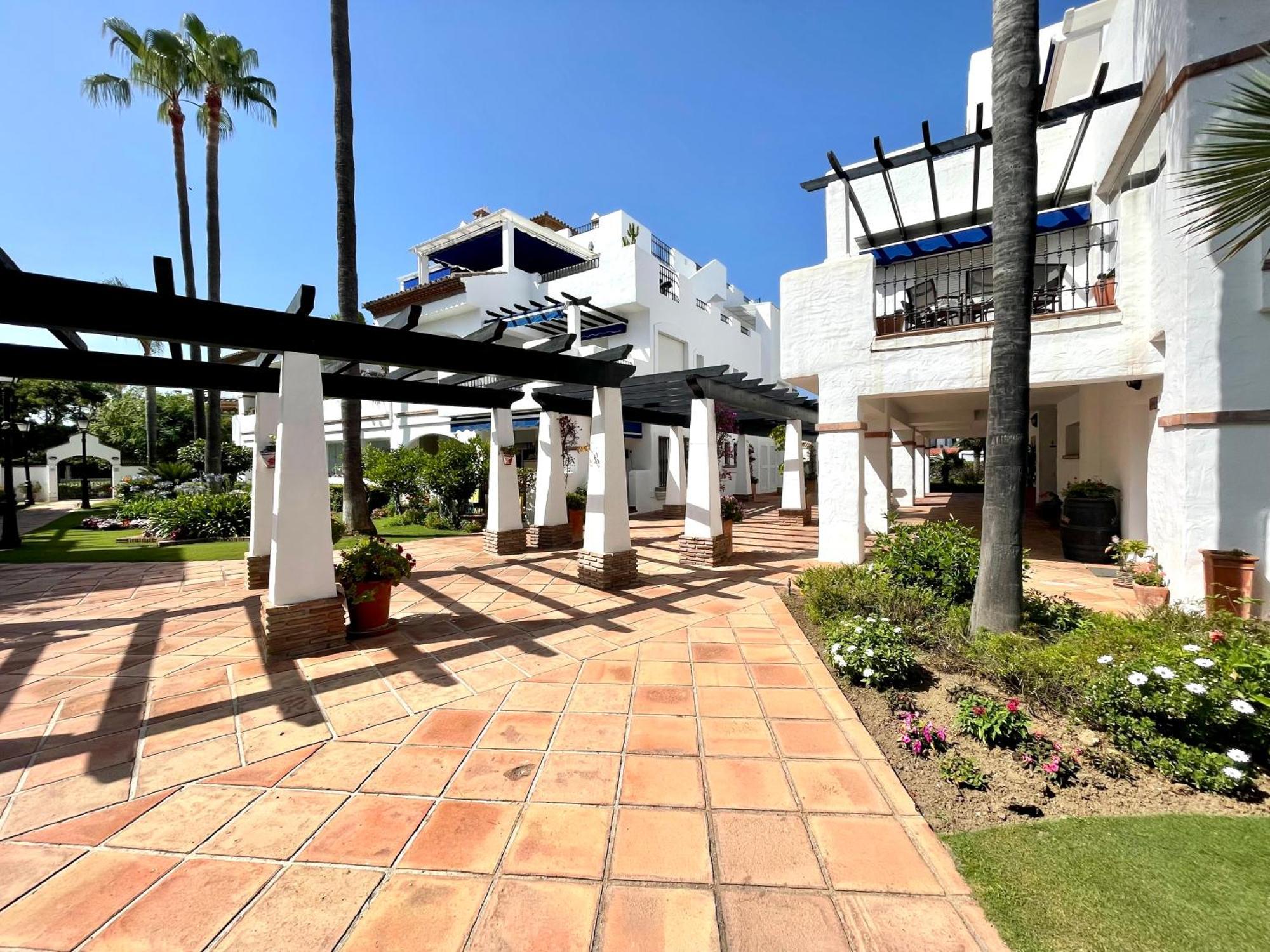 Solguest Apt A 7 Minutos De Puerto Banus 1ª Linea Playa!!! Marbella Dış mekan fotoğraf