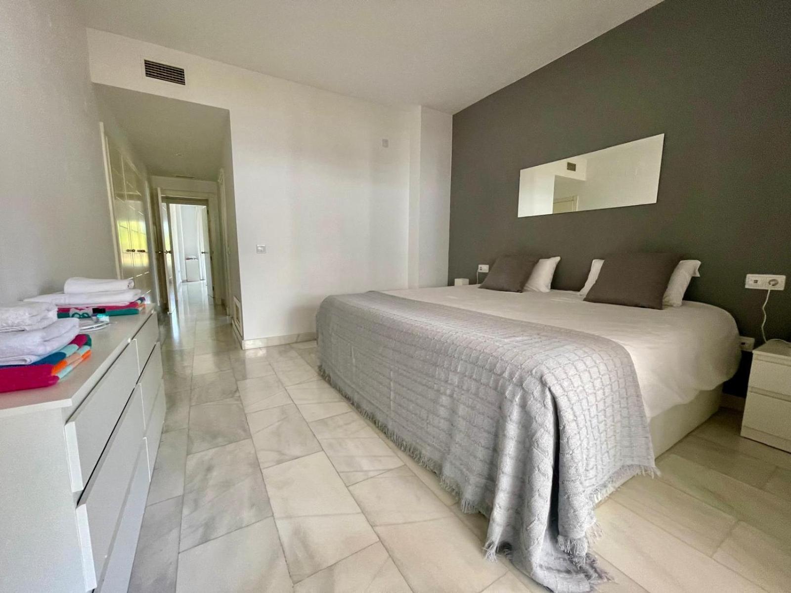 Solguest Apt A 7 Minutos De Puerto Banus 1ª Linea Playa!!! Marbella Dış mekan fotoğraf