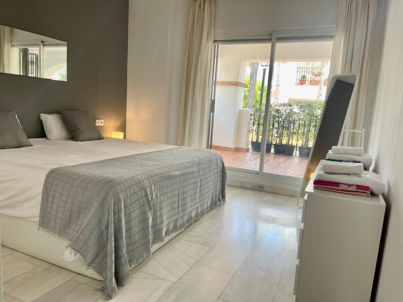Solguest Apt A 7 Minutos De Puerto Banus 1ª Linea Playa!!! Marbella Dış mekan fotoğraf